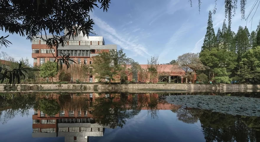 华东师范大学丽娃河化雨斋 | 日清设计