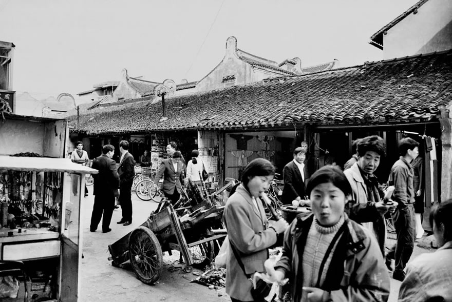 1979年 南汇县城河滨西瓜交易市场 茅正元 摄 1980年 川沙古城墙