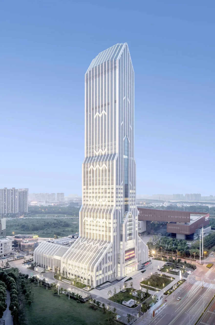 长江传媒大厦是以长江日报报业集团为主,融合了新闻出版,文化艺