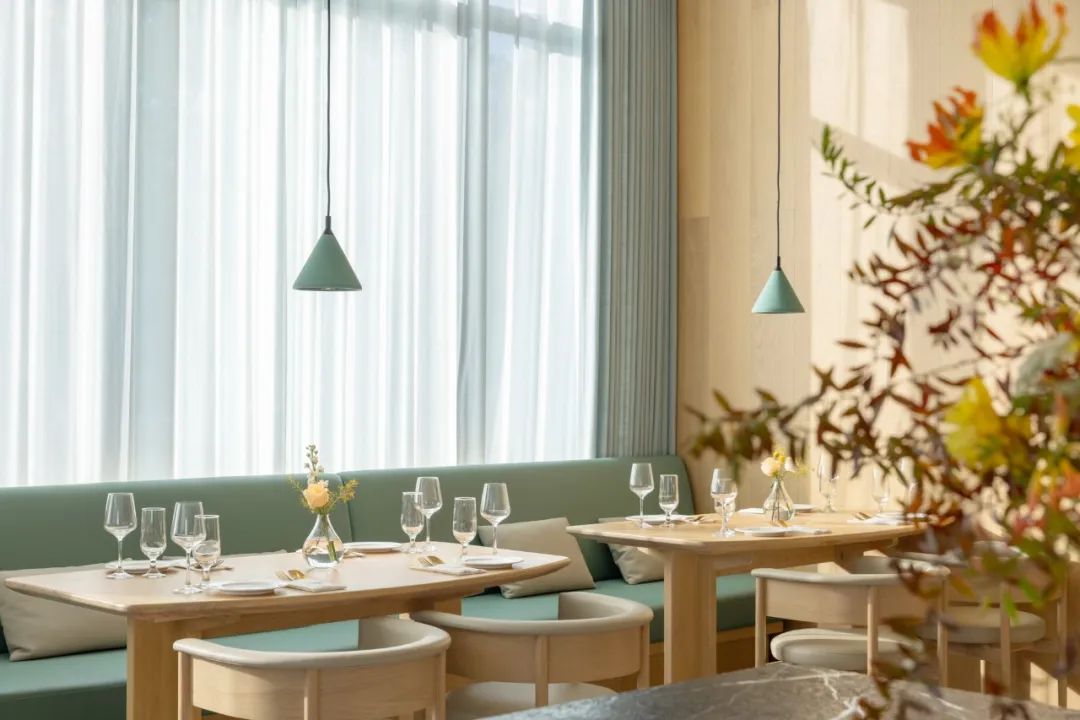 杭州青蜂餐厅 · 三维大厦店 | 杭州观堂室内设计有限公司 - 景观网